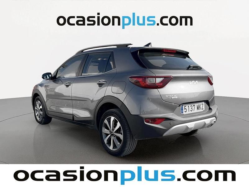 Usado Kia Stonic 120 CV (88 kW) 2023 Gris SUV