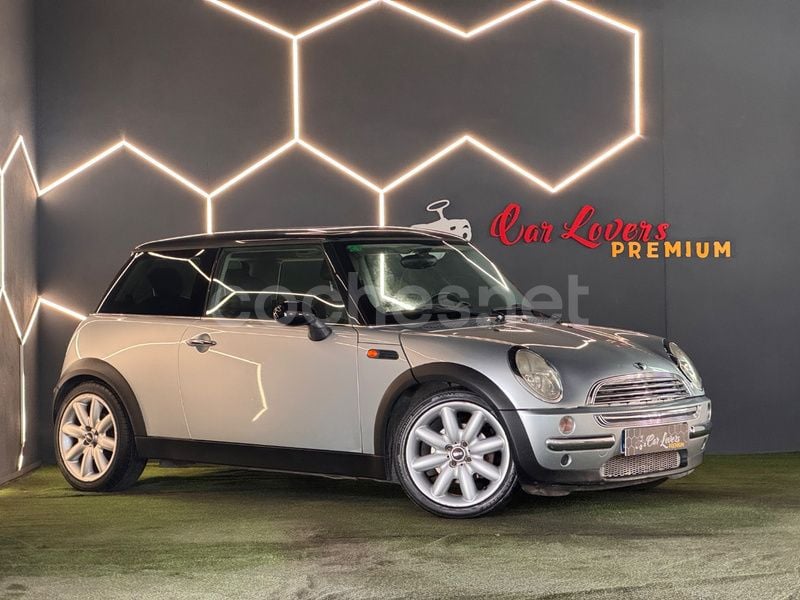 Usado Mini Cooper 120 CV (88 kW) 2007 Gris / plata Utilitario