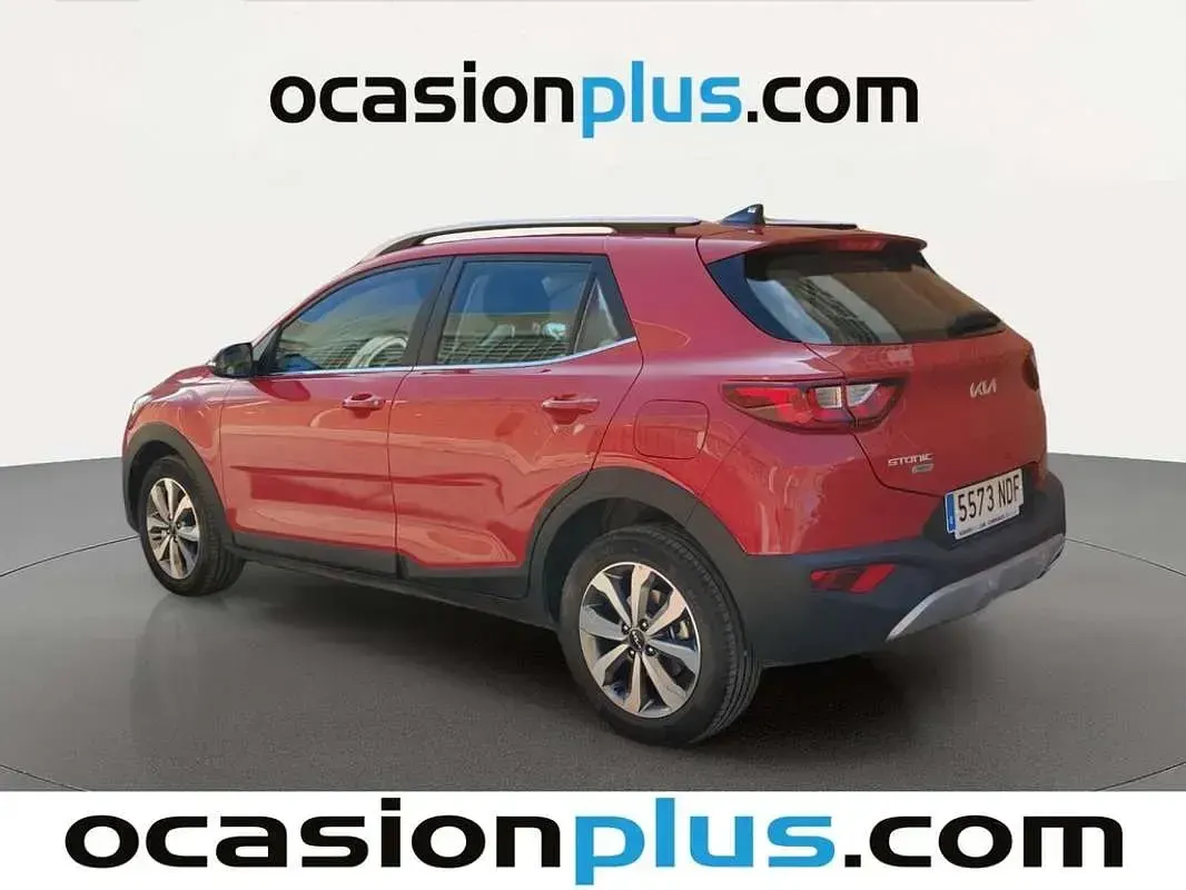 Usado Kia Stonic 101 CV (74 kW) 2025 Rojo SUV