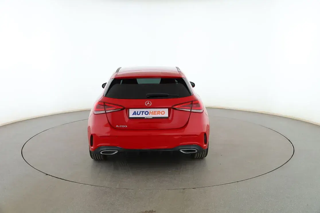 Usado Mercedes A200 163 CV (119 kW) 2019 Rojo Berlina
