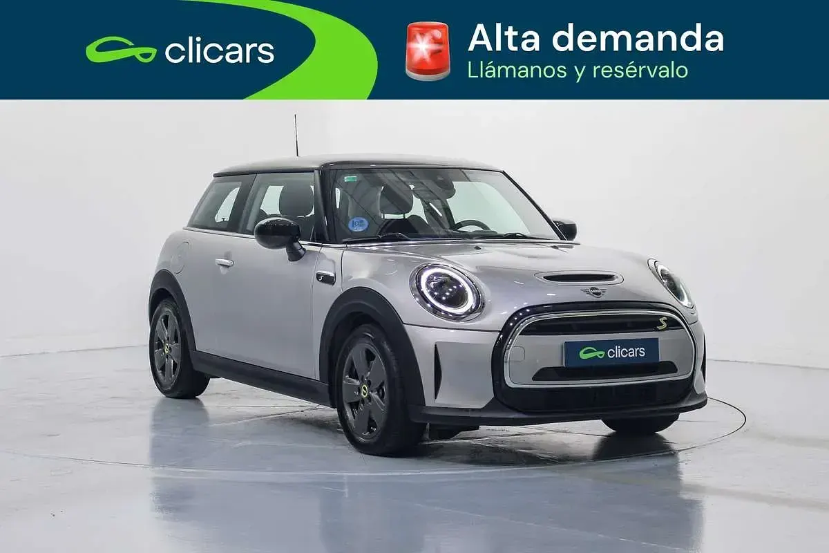 Usado Mini Cooper Classic 135 kW (184 CV) 2024 Plateado Utilitario