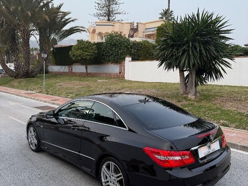 Usado Mercedes E350 231 CV (169 kW) 2010 Negro Coupe