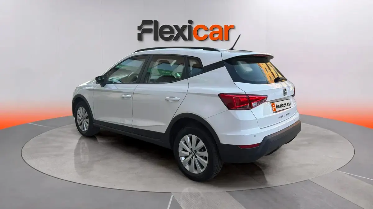 Usado Seat Arona Style 116 CV (85 kW) 2019 Blanco SUV