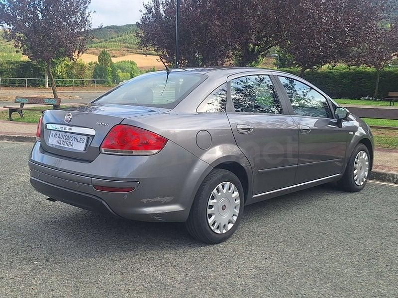 Usado Fiat Linea 95 CV (69 kW) 2014 Gris / plata Berlina