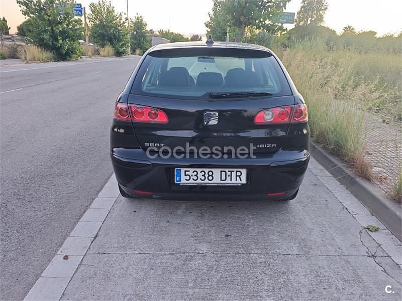Usado Seat Ibiza Reference 75 CV (55 kW) 2006 Negro Berlina