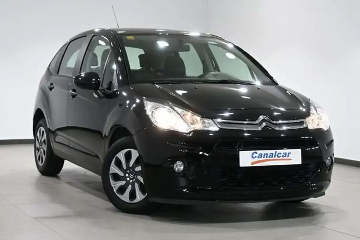 Usado Citroën C3 Live 68 CV (50 kW) 2016 Negro Utilitario