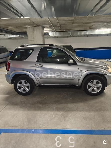 Usado Toyota RAV4 Sol 116 CV (85 kW) 2004 Gris / plata SUV