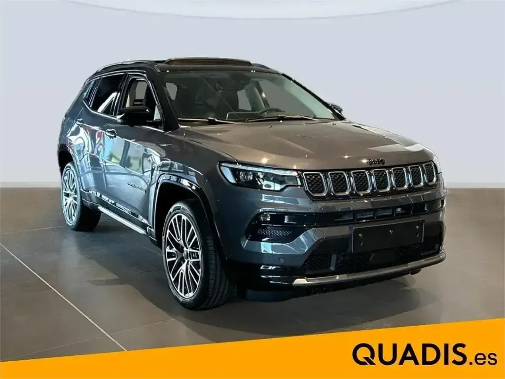Usado Jeep Compass Summit 131 CV (96 kW) 2024 Gris SUV