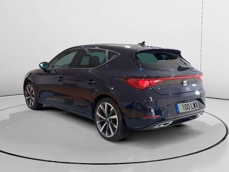Usado Seat Leon FR 151 CV (111 kW) 2022 Azul Utilitario