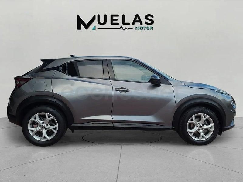 Usado Nissan Juke N-Connecta 114 CV (83 kW) 2021 Gris / plata SUV