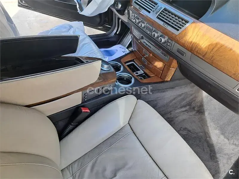 Usado BMW 745 330 CV (242 kW) 2007 Negro Berlina