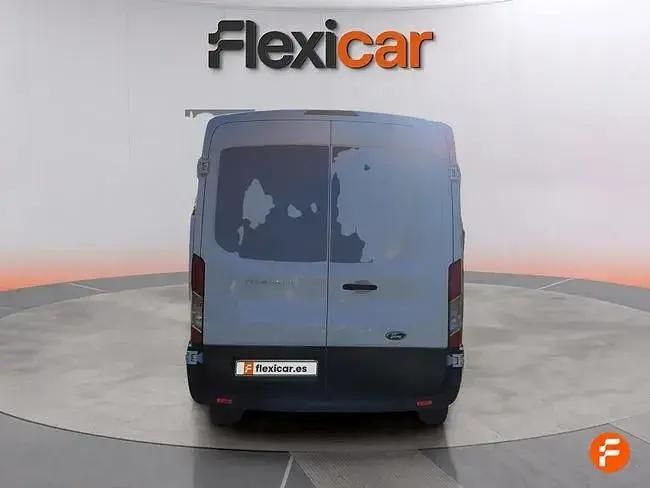 Usado Ford Transit 131 HP (96 kW) 2017 Branco Sedan