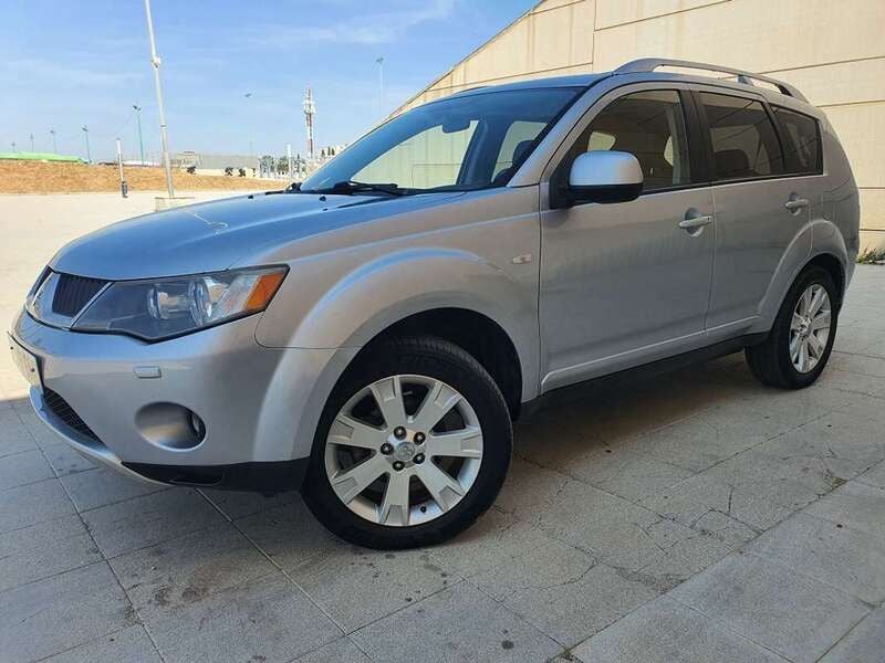 Plateado Usado 2009 Mitsubishi Outlander SUV | 6999 € (Precio justo) - Imagen 1/4