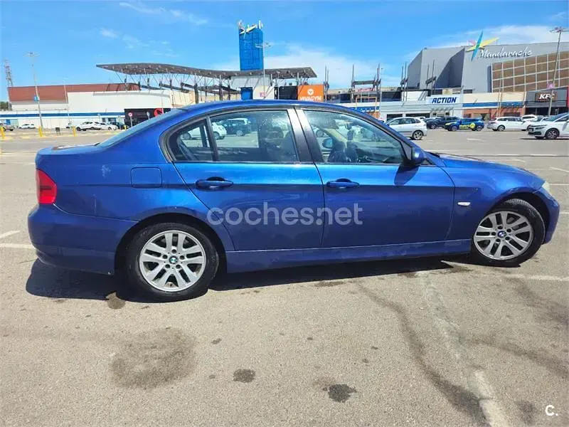 Usado BMW 320 163 CV (119 kW) 2007 Azul Berlina