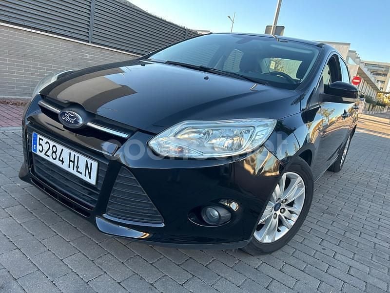 Usado Ford Focus Trend 125 CV (91 kW) 2012 Negro Berlina