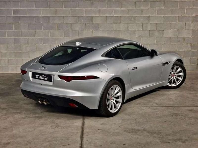 Usado Jaguar F-Type 340 CV (250 kW) 2017 Gris Coupe