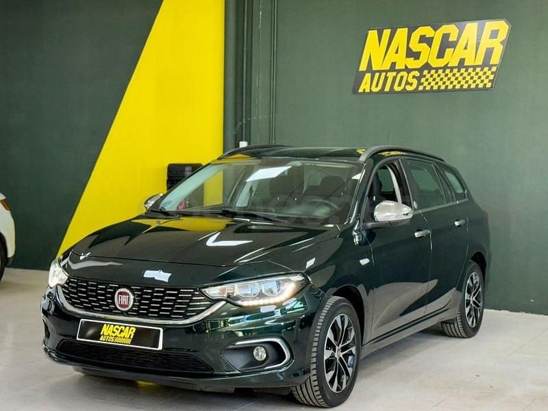 Usado Fiat Tipo Mirror 95 CV (69 kW) 2019 Verde Familiar