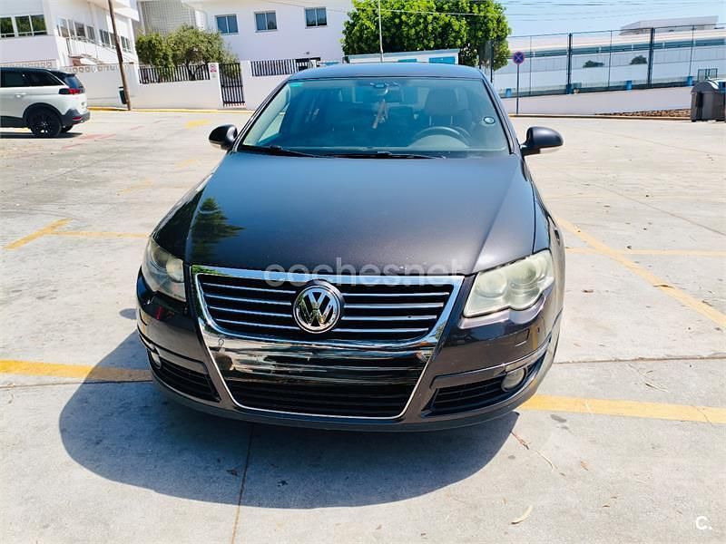 Negro Usado 2008 VW Passat Highline Berlina | 3500 € (Super precio) - Imagen 1/4