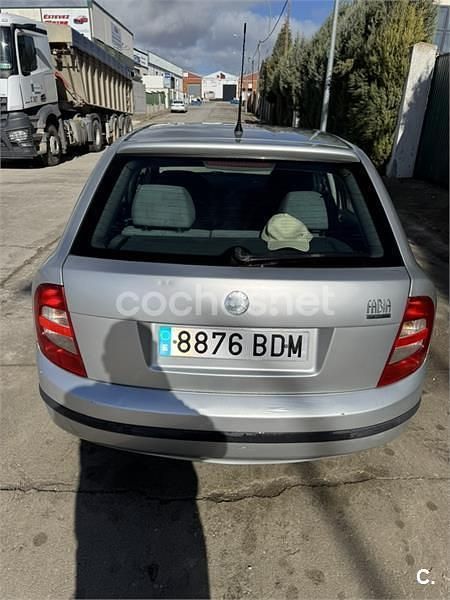 Usado Skoda Fabia Comfort 75 CV (55 kW) 2000 Gris / plata Berlina