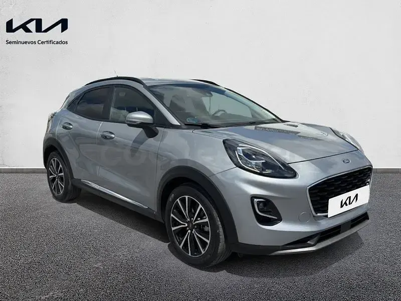 Usado Ford Puma Titanium 125 CV (91 kW) 2021 Gris / plata SUV