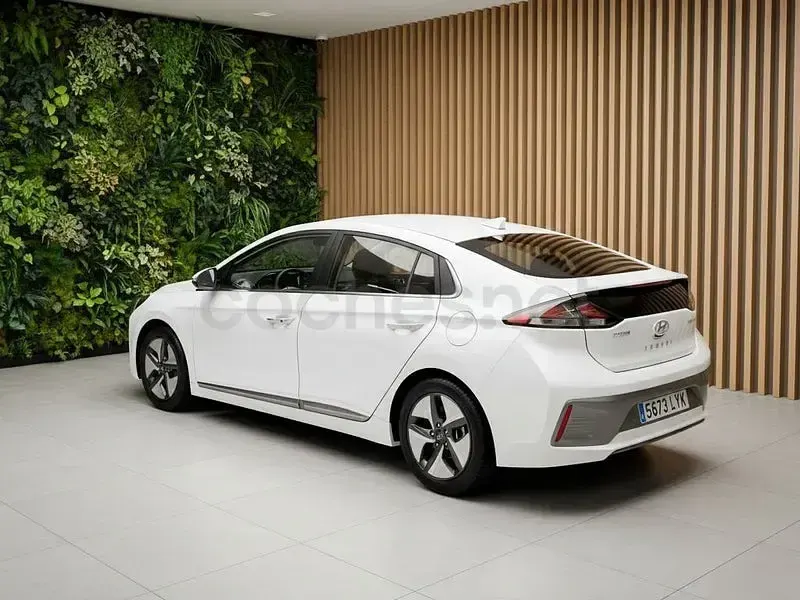 Usado Hyundai Ioniq 141 CV (103 kW) 2022 Blanco Utilitario