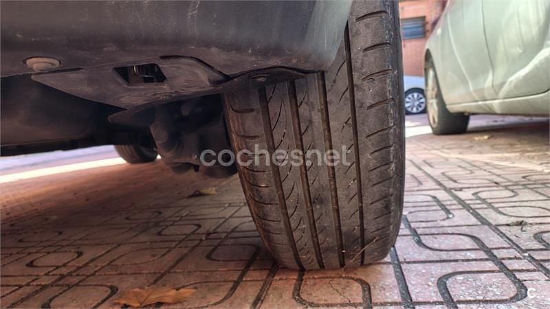 Usado Renault Scénic IV Zen 110 CV (80 kW) 2017 Blanco Monovolumen