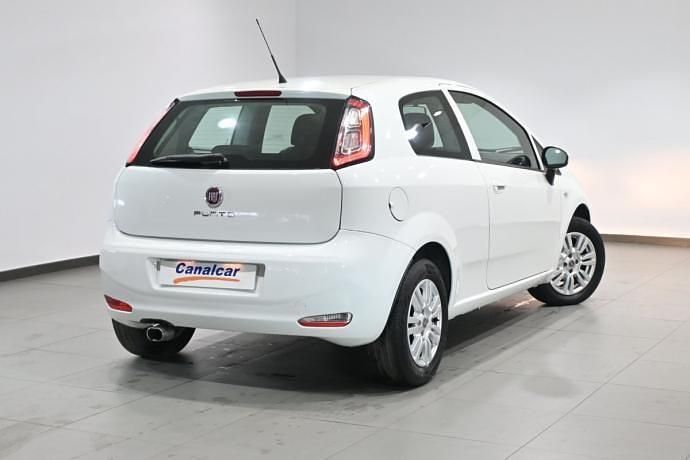 Käytetty Fiat Punto Easy 69 HP (50 kW) 2015 Valkoinen Viistoperä