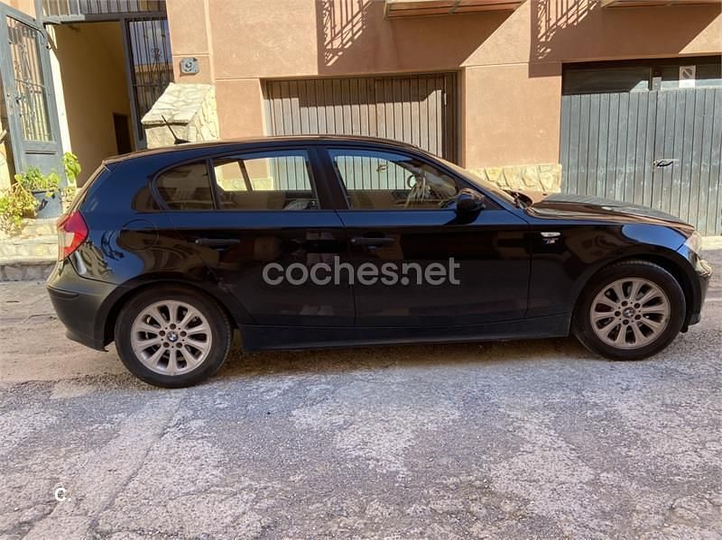 Usado BMW 116 115 CV (84 kW) 2005 Negro Utilitario