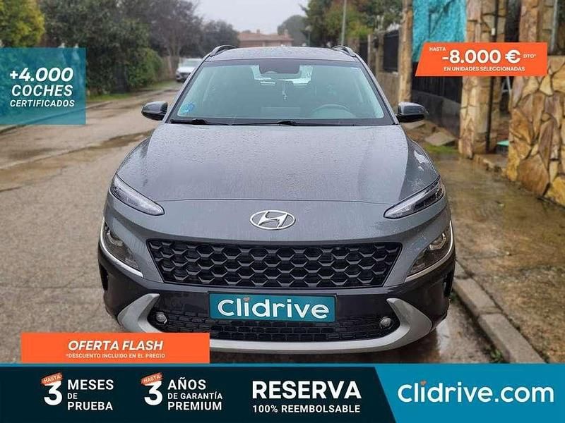 Usado Hyundai Kona 105 CV (77 kW) 2022 Gris SUV
