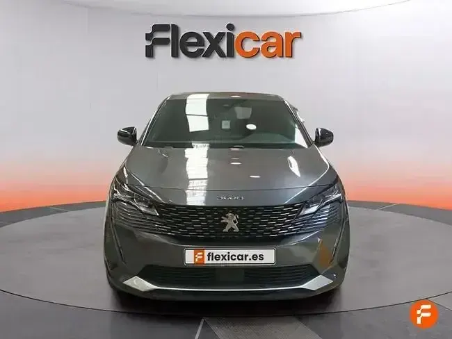 Usado Peugeot 3008 Allure 130 CV (95 kW) 2023 Gris SUV