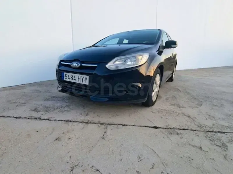 Usado Ford Focus Trend 115 CV (84 kW) 2014 Negro Familiar