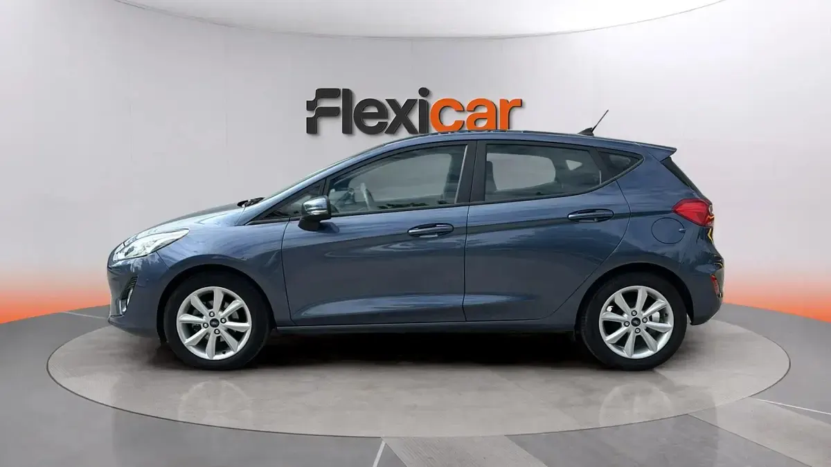 Usado Ford Fiesta Limited 75 CV (55 kW) 2021 Azul Utilitario