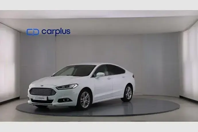 Usado Ford Mondeo Titanium 160 CV (117 kW) 2017 Blanco Berlina