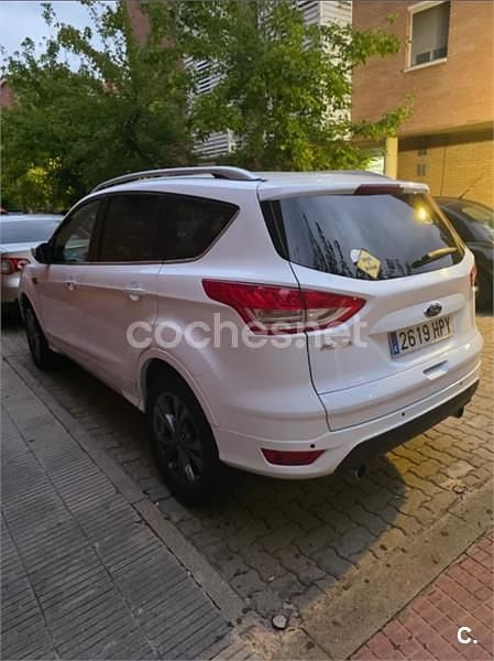 Usado Ford Kuga Titanium 140 CV (102 kW) 2013 Blanco SUV