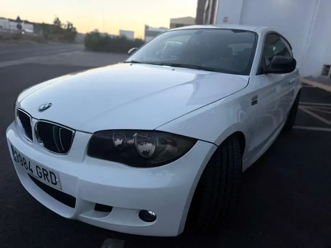 Usado BMW 116 116 CV (85 kW) 2009 Blanco Utilitario