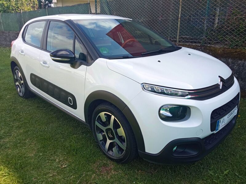Blanco Usado 2019 Citroën C3 Feel Utilitario | 8900 € (Precio justo) - Imagen 1/4