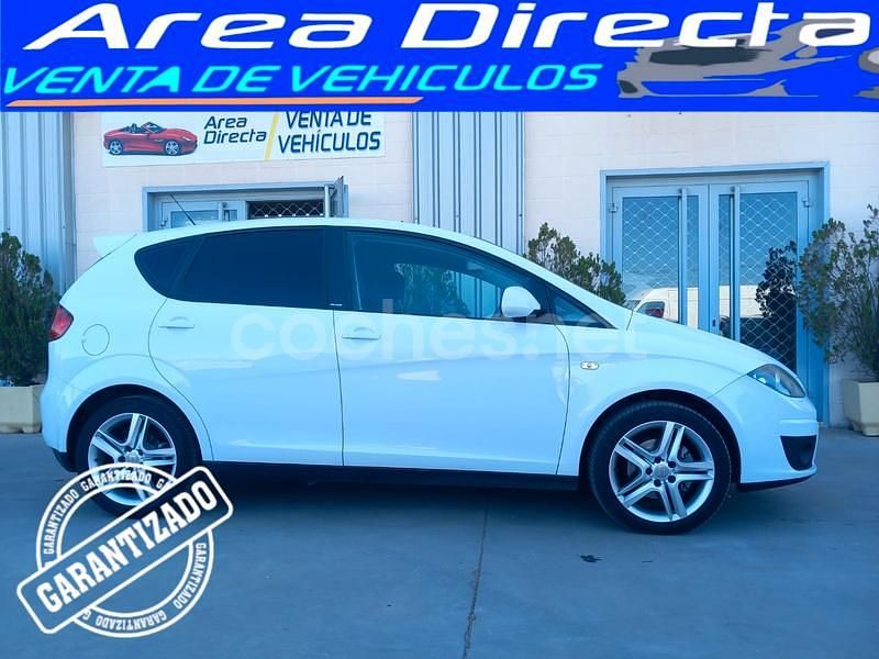 Blanco Usado 2013 Seat Altea Style Monovolumen | 9890 € (Caro) - Imagen 1/4