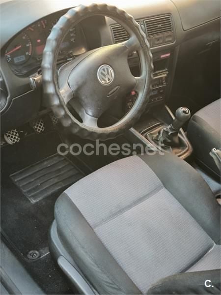 Gris / plata Usado 2003 VW Golf IV Conceptline Berlina | 1500 € (Super precio) - Imagen 1/4