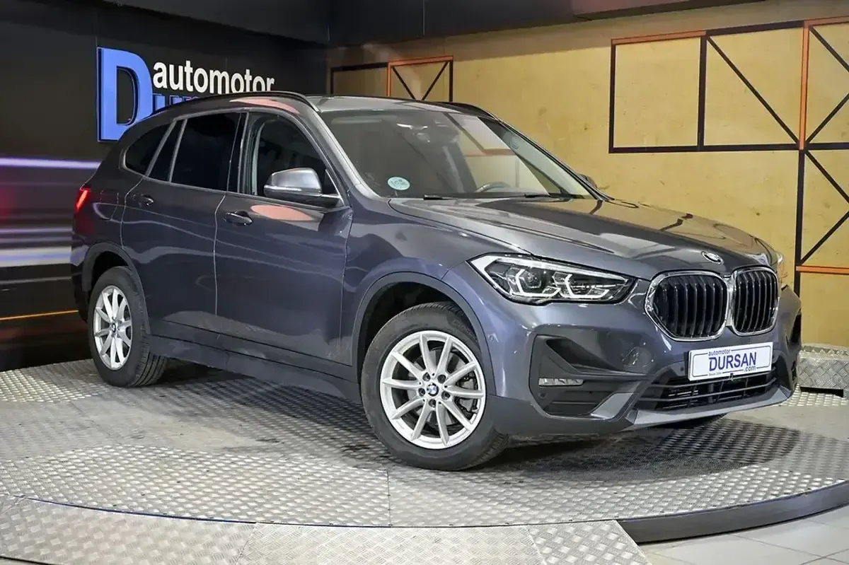 Usado BMW X1 Comfort Edition 151 CV (111 kW) 2022 Gris / plata SUV