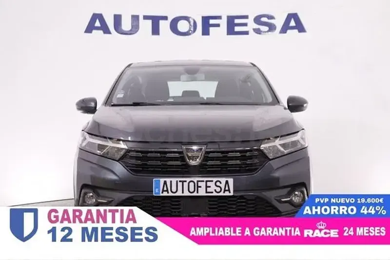 Usado Dacia Sandero Comfort 91 HP (66 kW) 2021 Verde Sedan