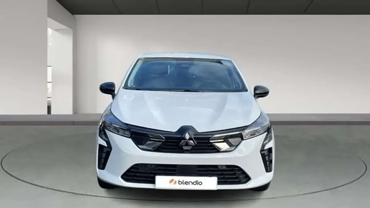 Nuevo Mitsubishi Colt Motion 90 CV (66 kW) 2025 Blanco Utilitario