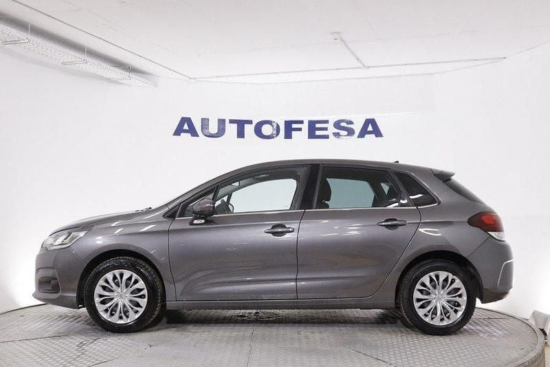 Begagnad Citroën C4 Feel 110 HK (80 kW) 2017 Grå Halvkombi