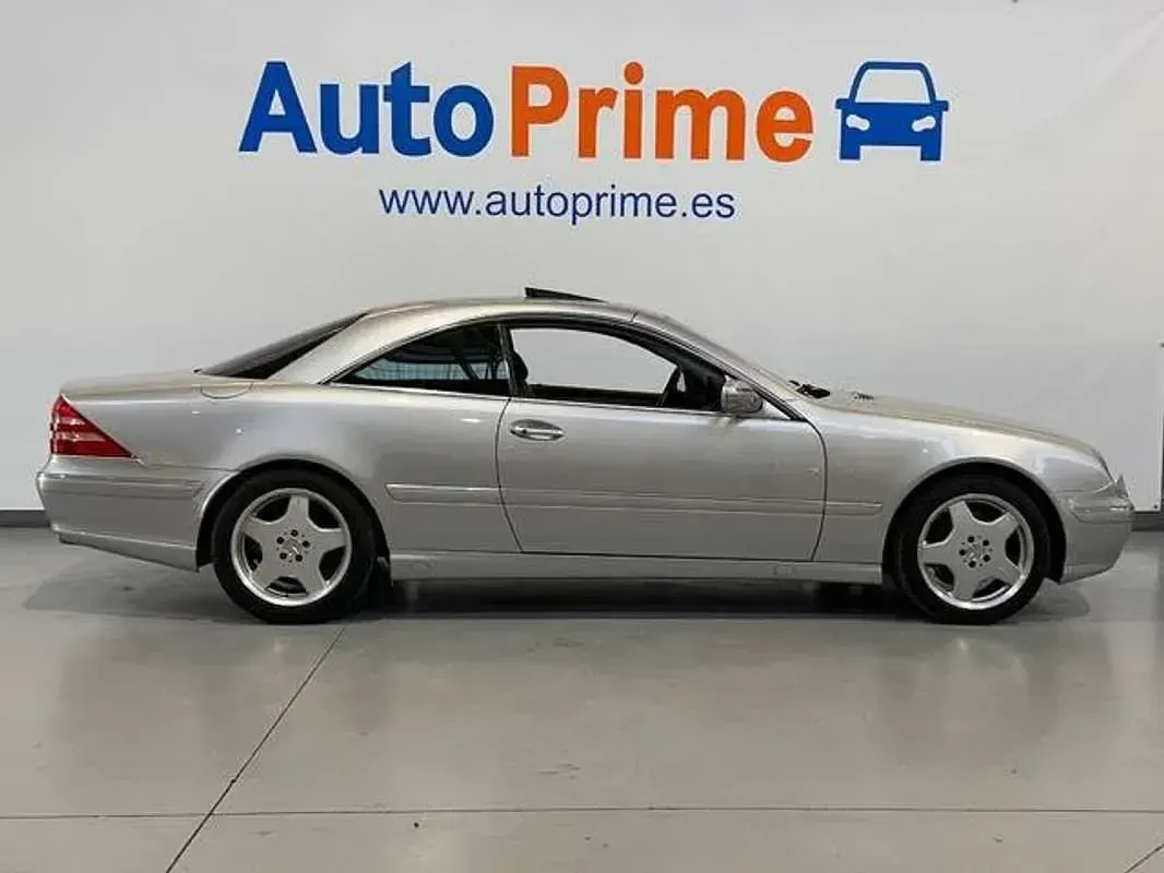 Usado Mercedes CL500 306 CV (225 kW) 2002 Gris Coupe