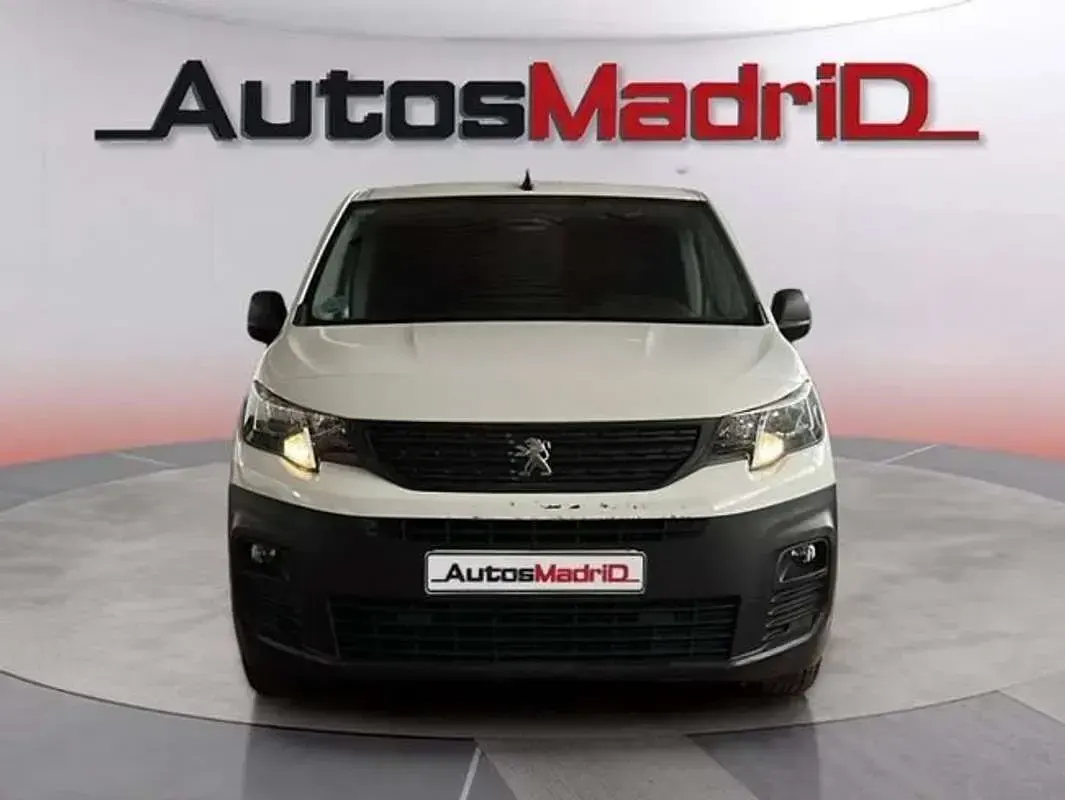 Usado Peugeot Partner Premium 99 CV (72 kW) 2021 Blanco Monovolumen
