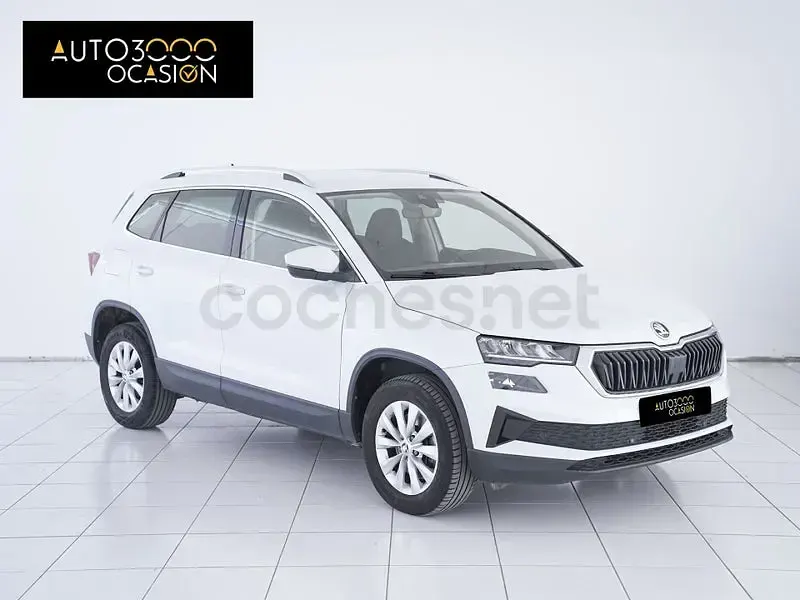 Usado Skoda Karoq Ambition 115 CV (84 kW) 2022 Blanco SUV