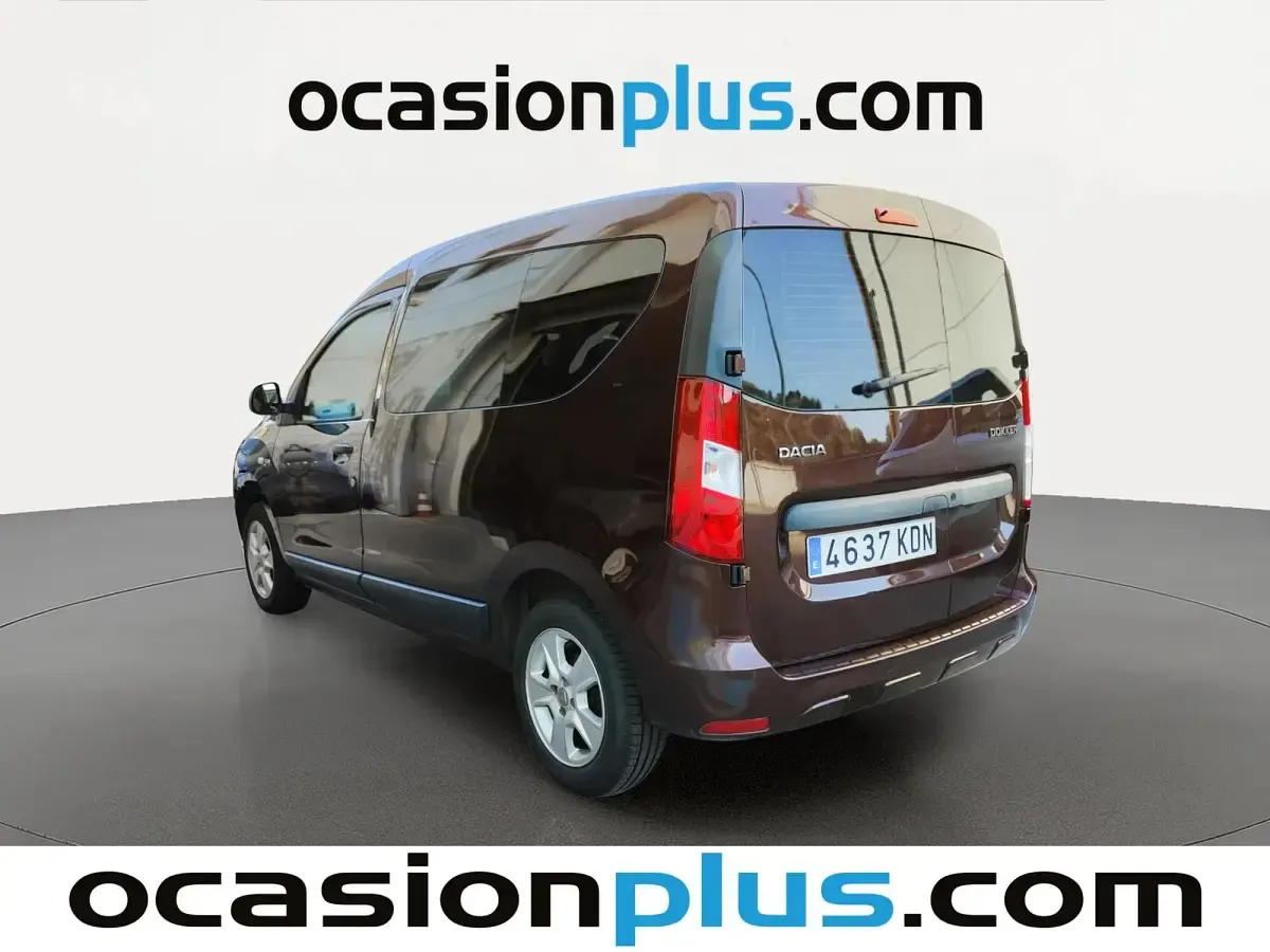 Usado Dacia Dokker Ambiance 90 CV (66 kW) 2017 Marrón Monovolumen