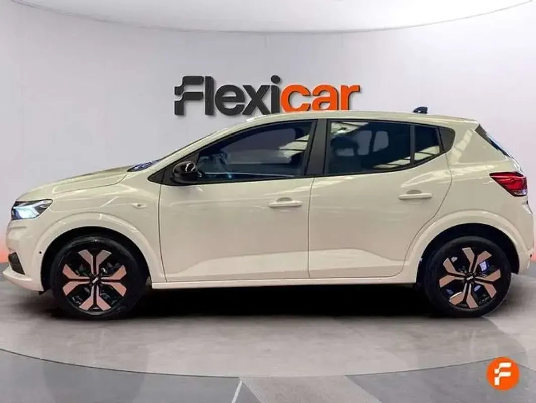 Usado Dacia Sandero Journey 122 CV (89 kW) 2025 Blanco Utilitario