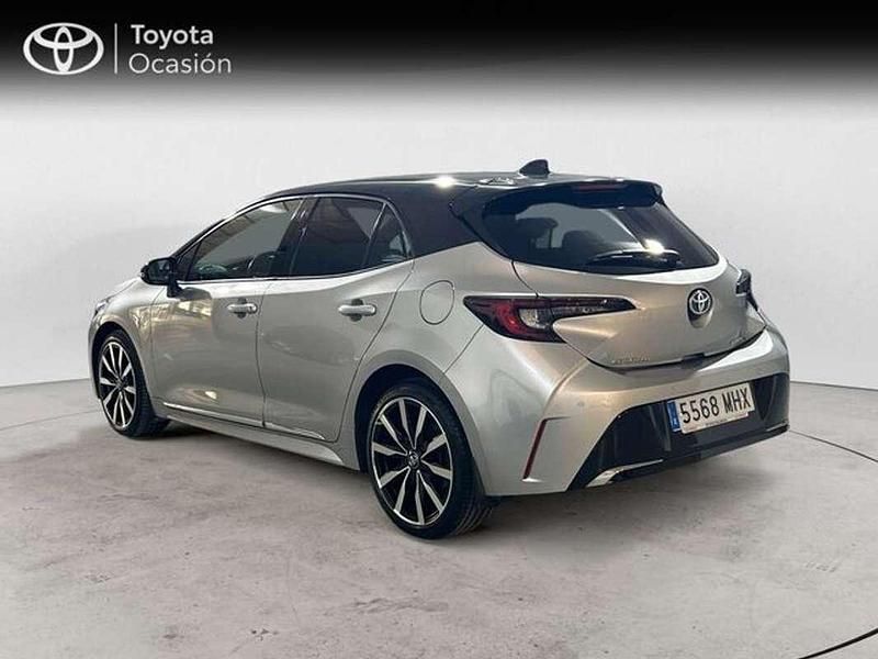 Usado Toyota Corolla Edition 140 CV (102 kW) 2023 Gris Berlina