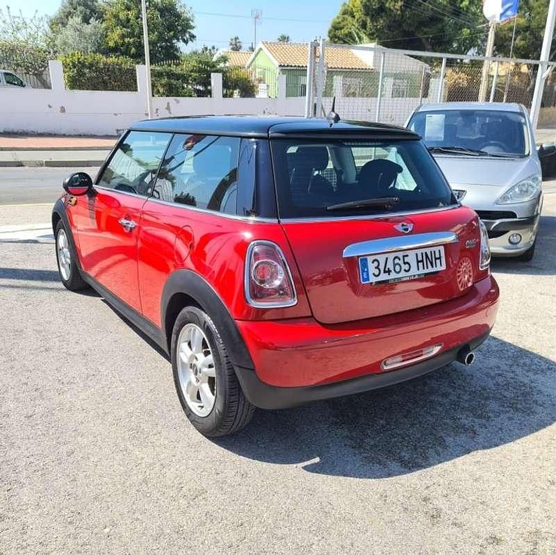 Usado Mini ONE 75 CV (55 kW) 2012 Rojo Utilitario