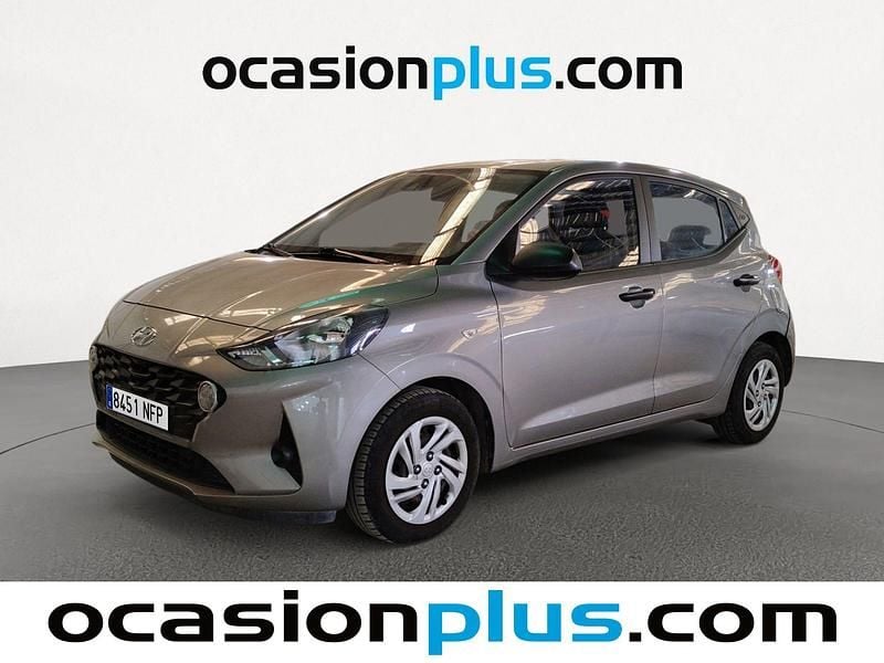 Usado Hyundai i10 67 CV (49 kW) 2022 Gris Utilitario